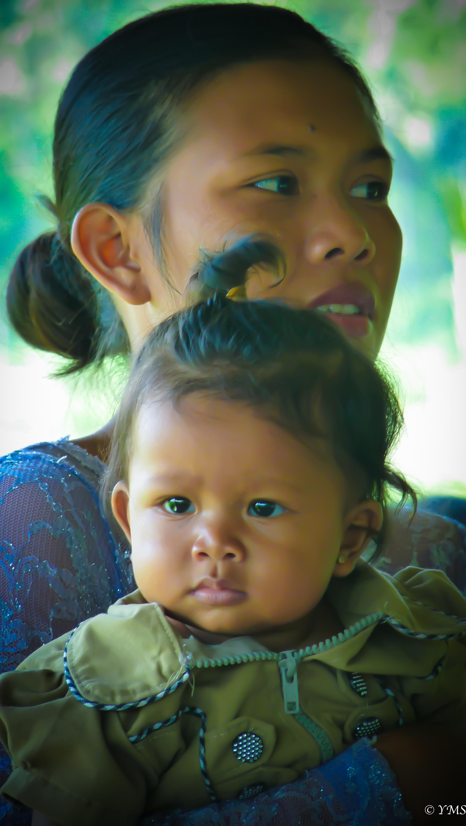 Bali - Mother & Daughter