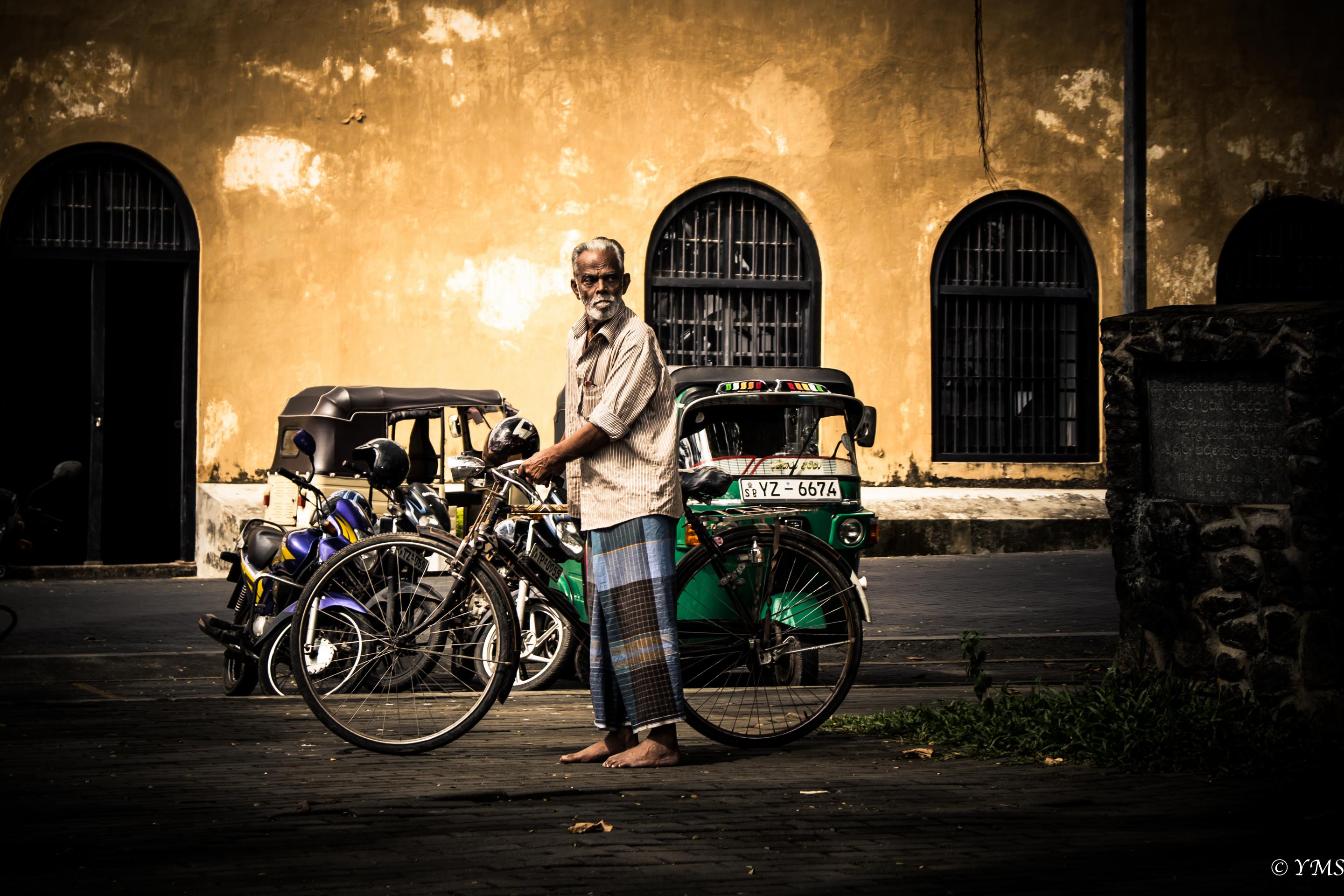 Sri Lanka - Man & his bike